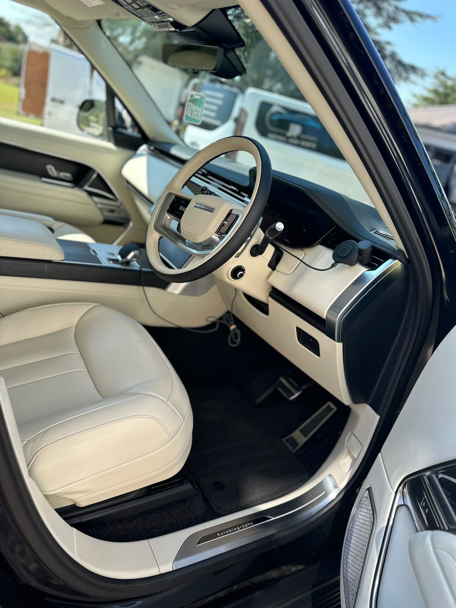 range rover interior valeting in Essex